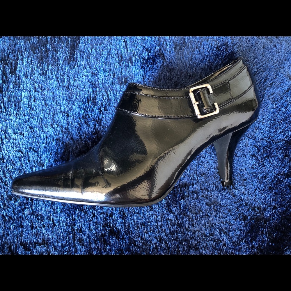 AK Anne Klein heels